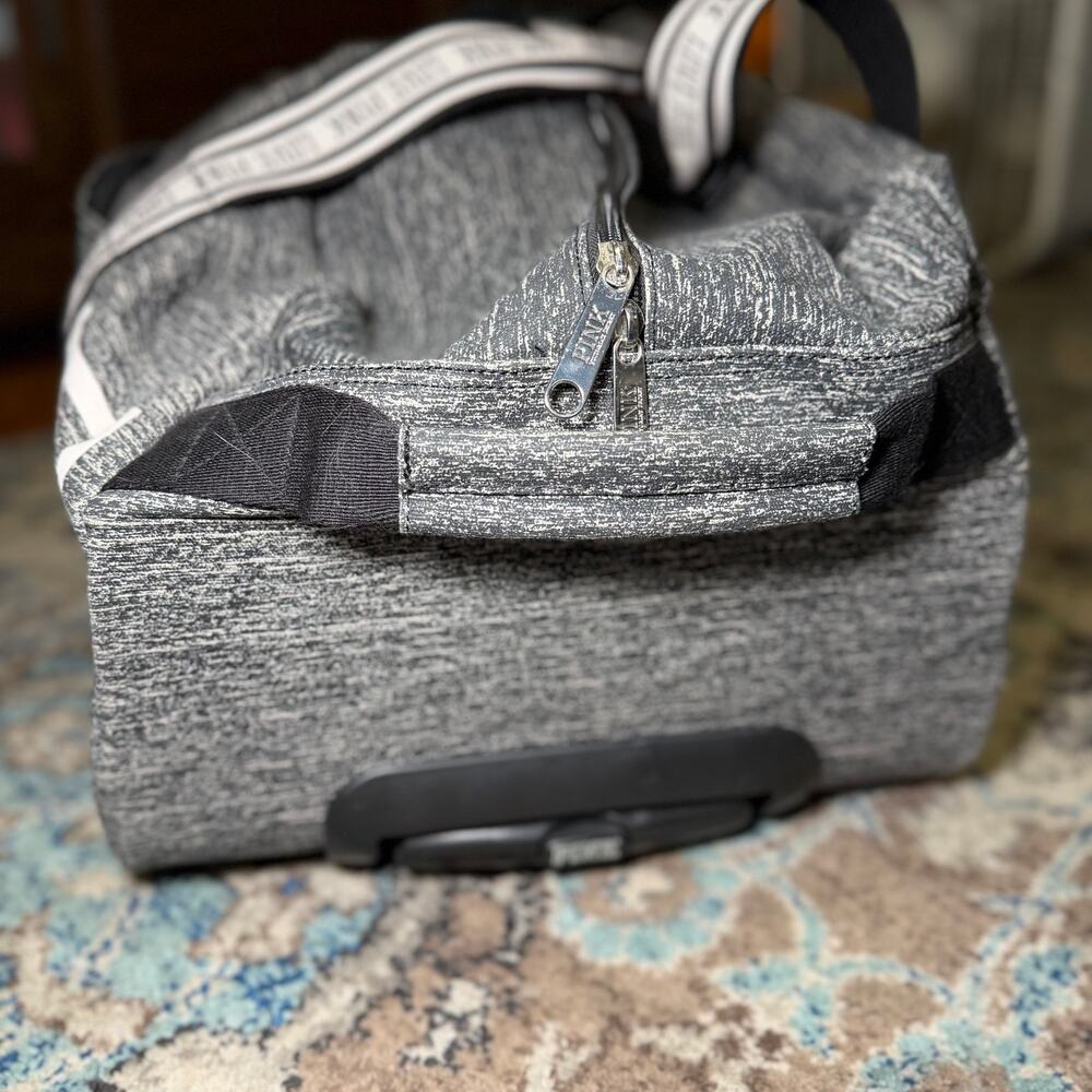 VS Pink Suitcase Duffle bag - Picture 4 of 6